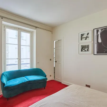 شقة Charming 1br Rue Des Martyrs باريس