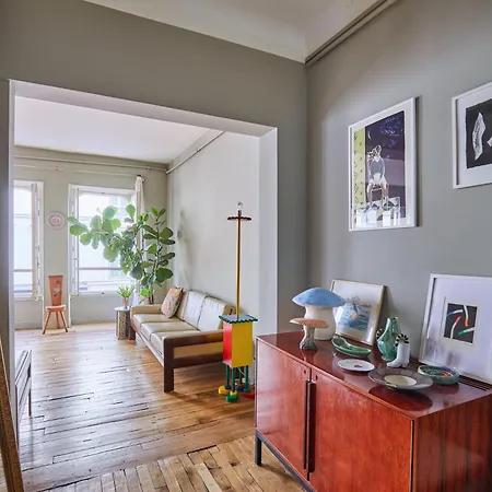 Charming 1br Rue Des Martyrs شقة