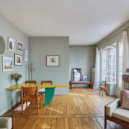 Charming 1br Rue Des Martyrs * Paris